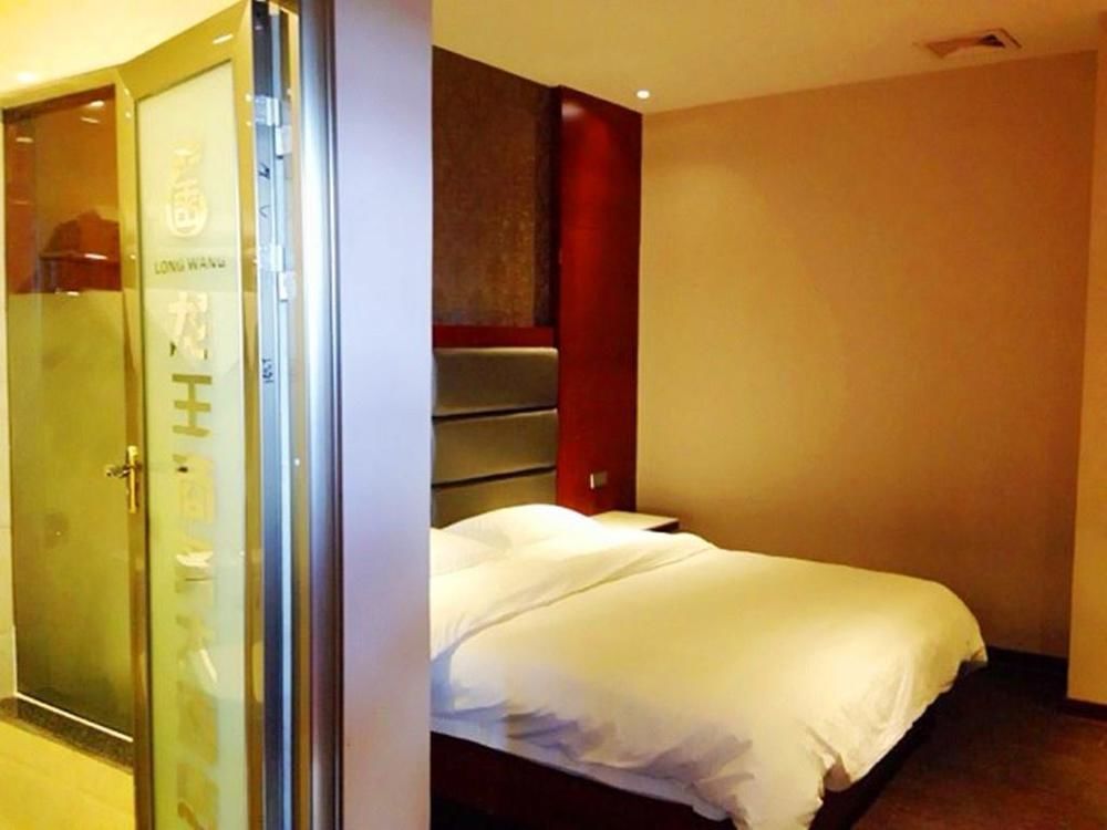 Longwang Business Hotel Liuzhou Eksteriør billede