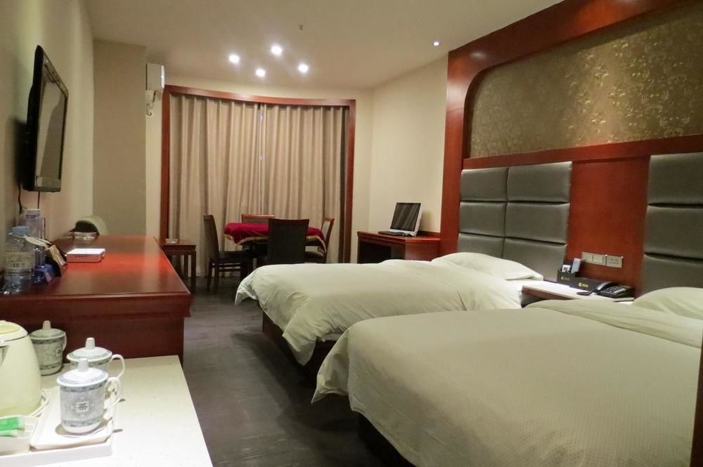 Longwang Business Hotel Liuzhou Eksteriør billede