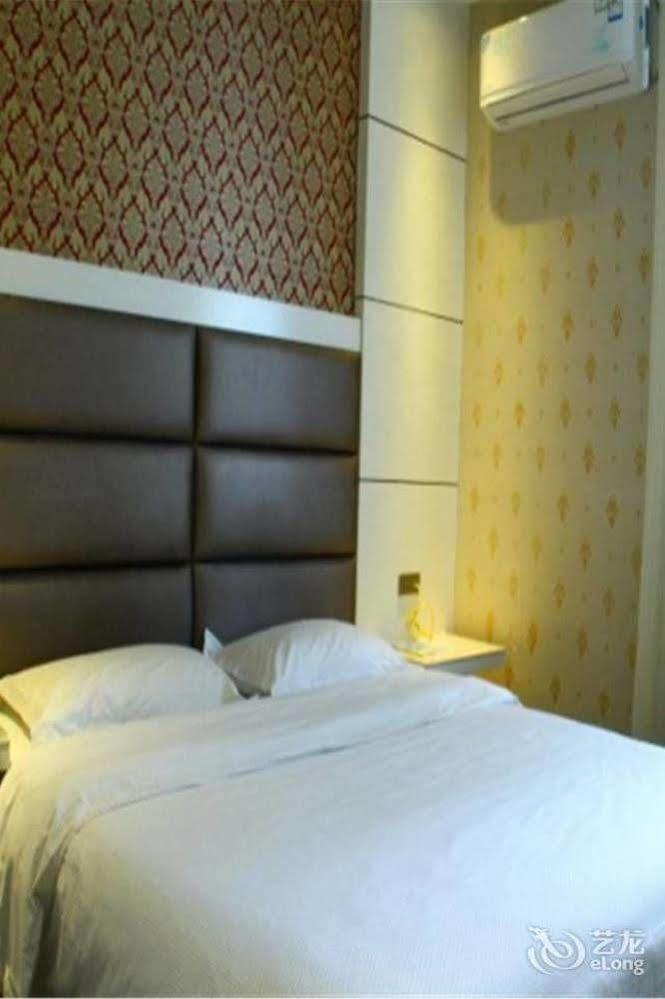 Longwang Business Hotel Liuzhou Eksteriør billede