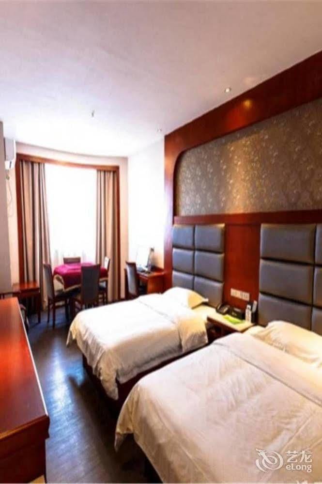 Longwang Business Hotel Liuzhou Eksteriør billede