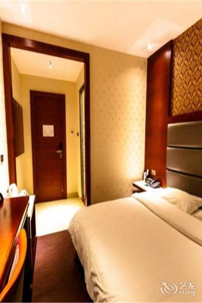 Longwang Business Hotel Liuzhou Eksteriør billede